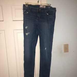 hollister rip jean